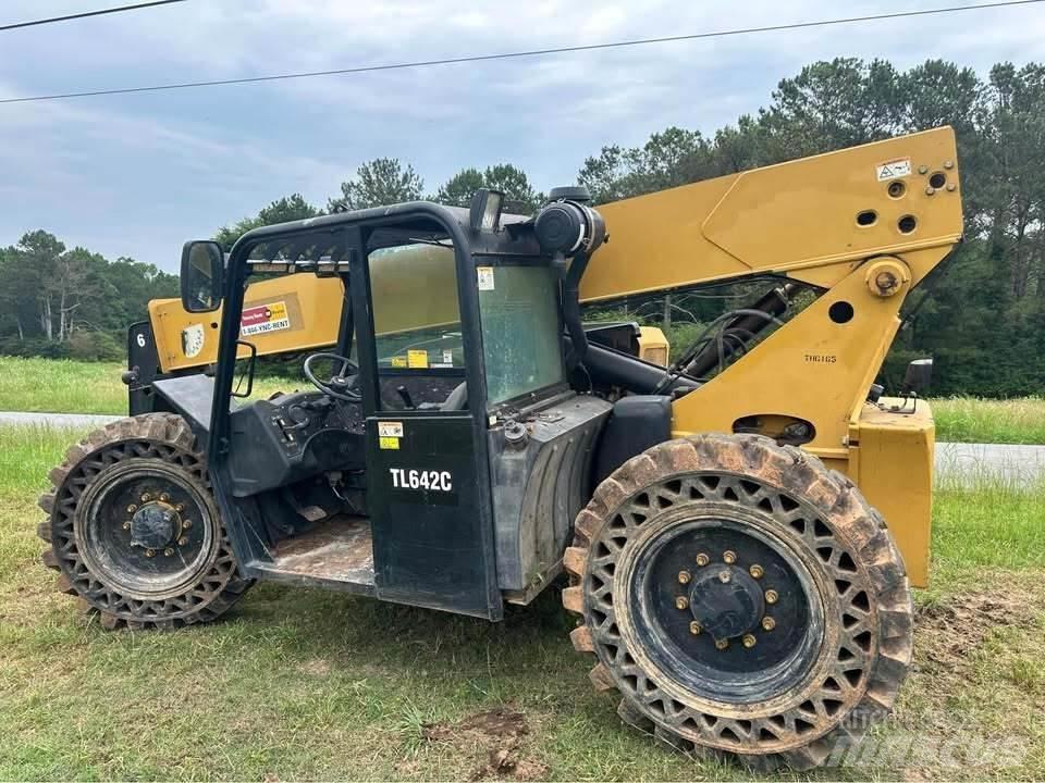 CAT TL642C Telescopic handlers