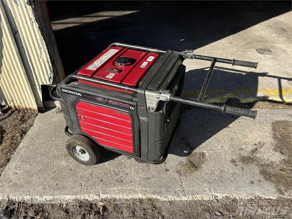Honda EU6500is Light towers