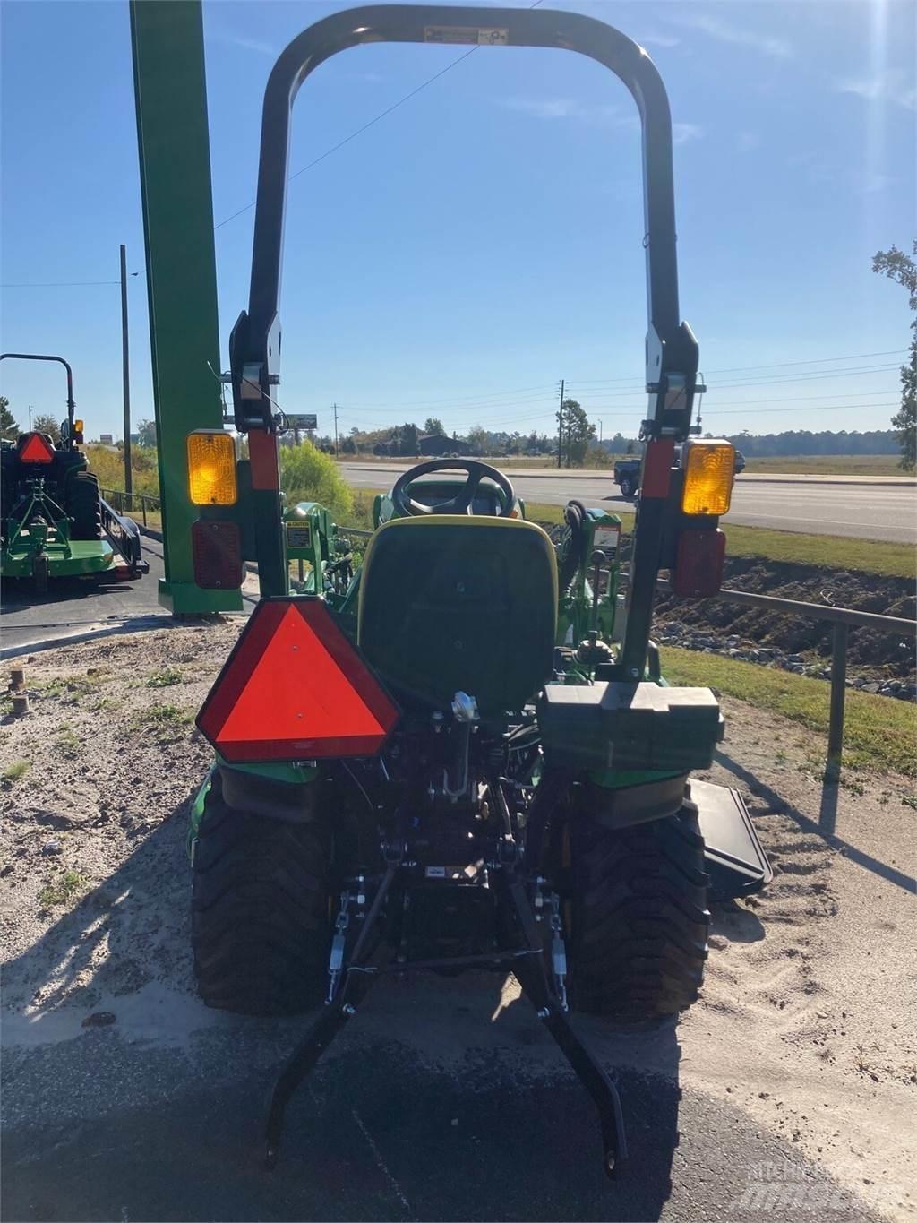 John Deere 1023E Compact tractors