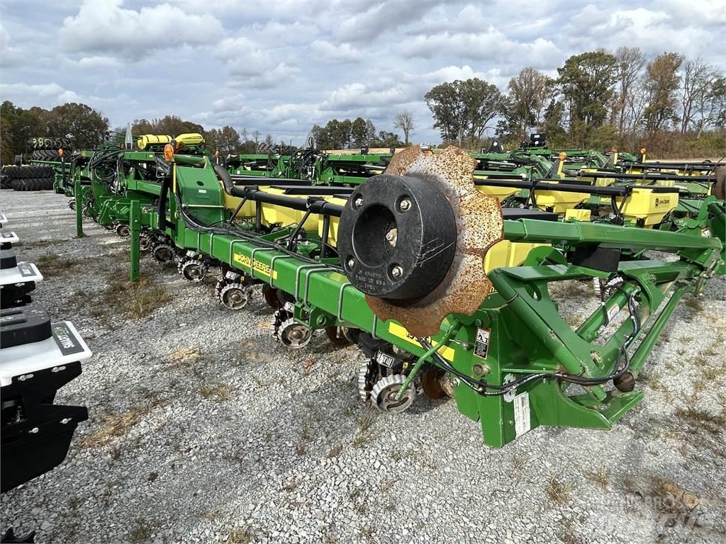 John Deere 1720 Planters