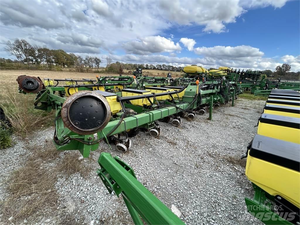 John Deere 1720 Planters