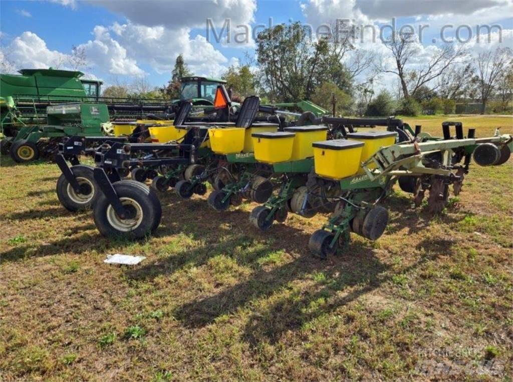 John Deere 1720 Planters