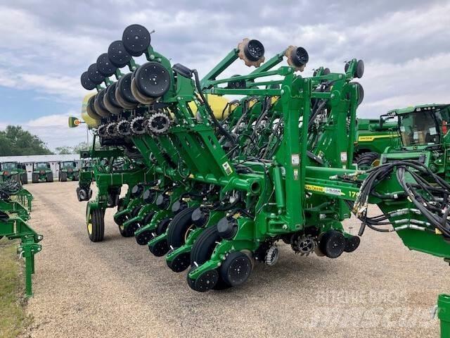 John Deere 1795 Planters