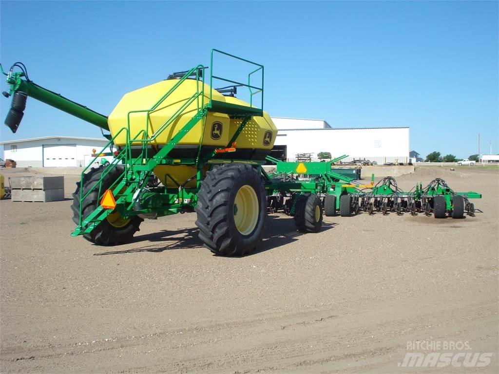 John Deere 1890 Drills