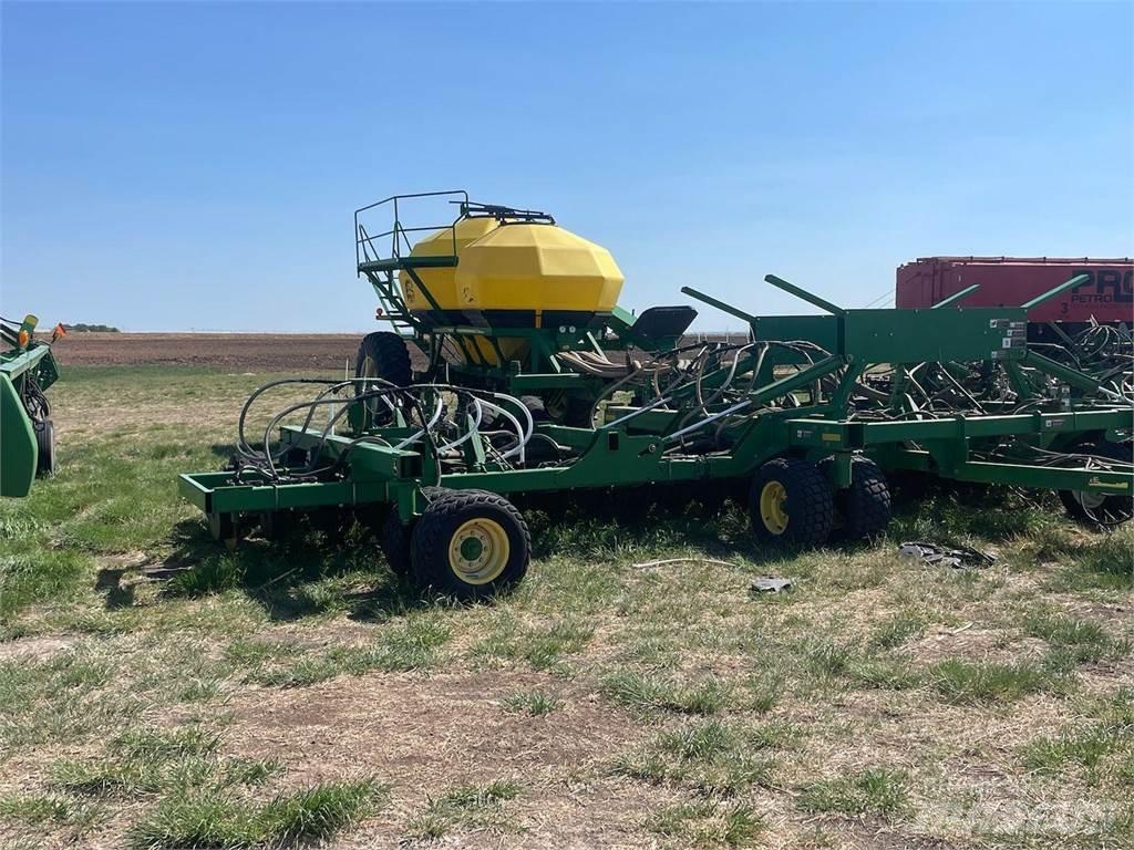 John Deere 1890 Drills