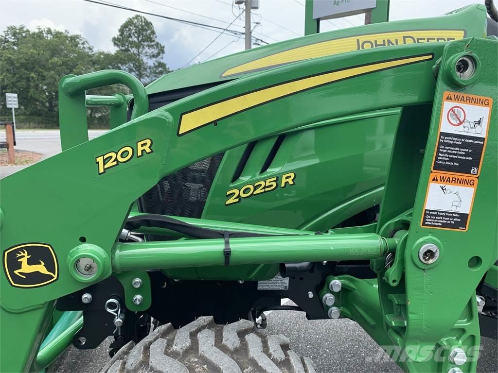 John Deere 2025R Compact tractors