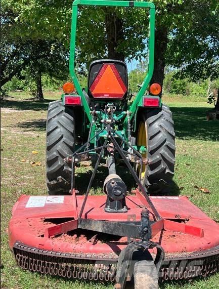 John Deere 3005 Compact tractors