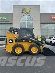 John Deere 318G Skid steer loaders