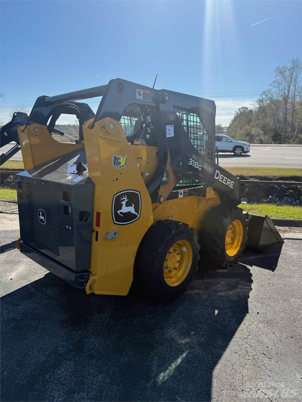 John Deere 318G Skid steer loaders