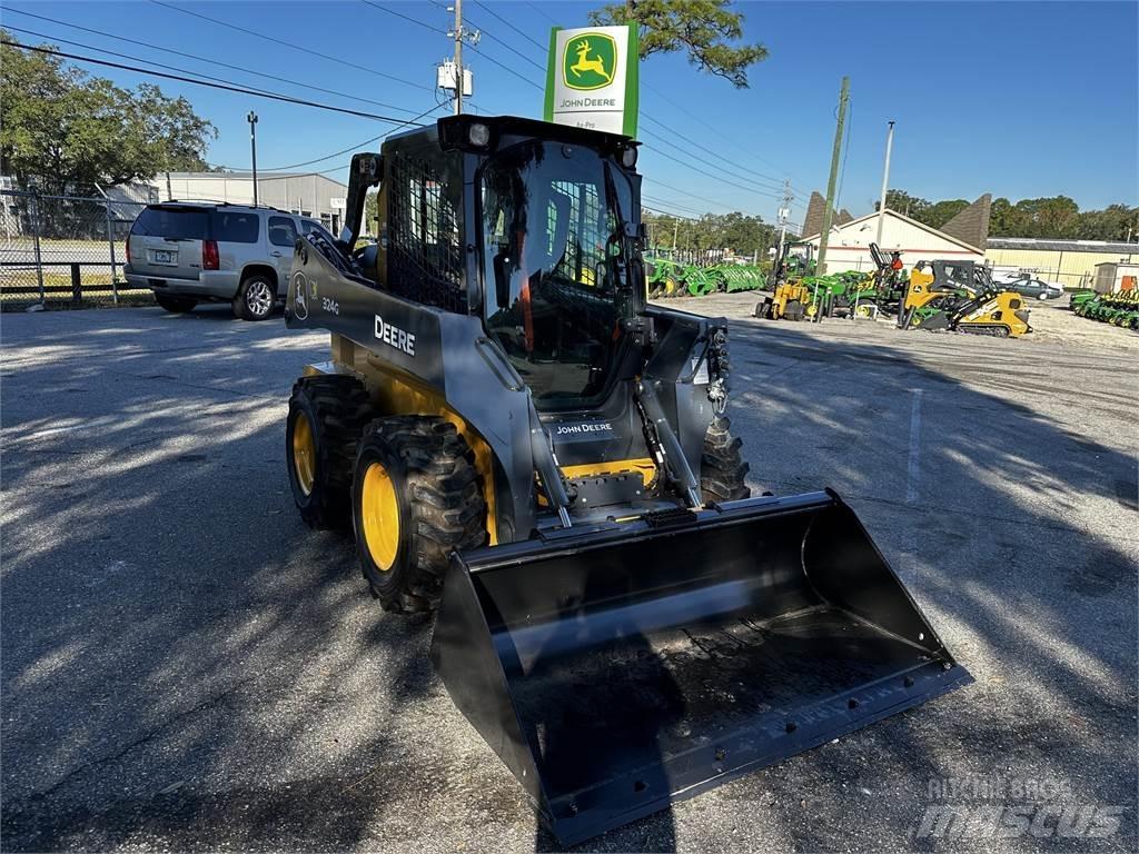 John Deere 324G Skid steer loaders
