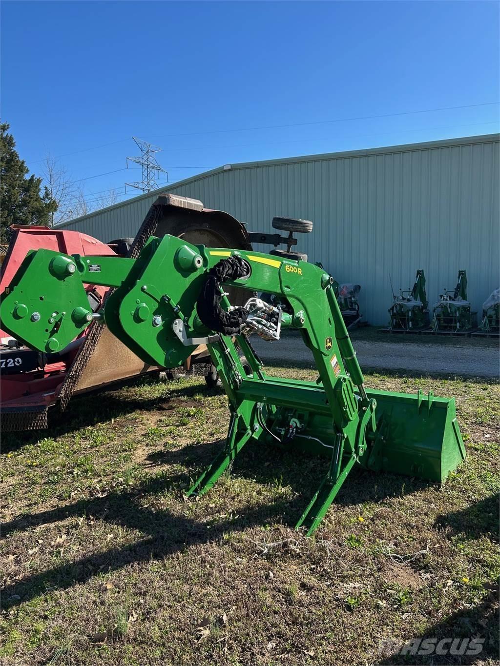 John Deere 600R Tractors