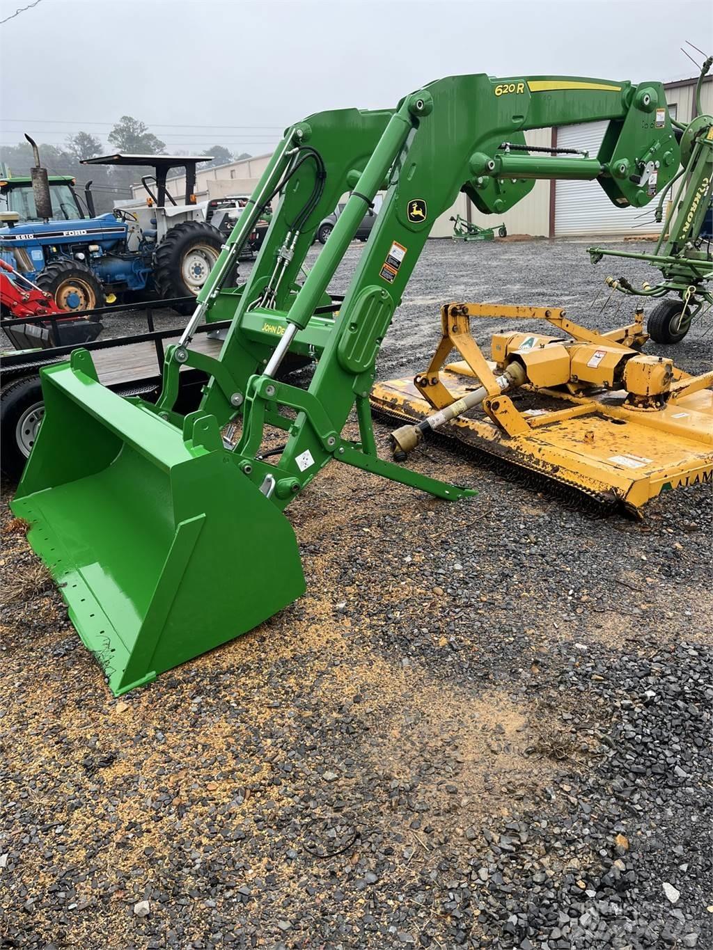 John Deere 620R Tractors
