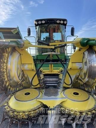 John Deere 7700 Forage harvesters