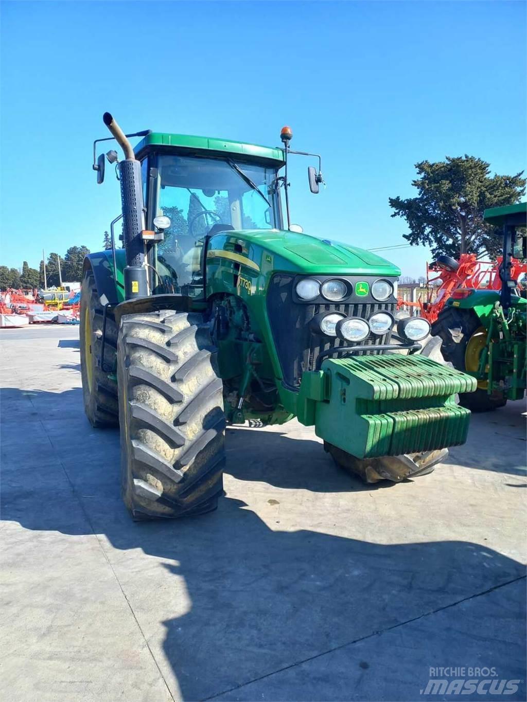 John Deere 7820 Tractors