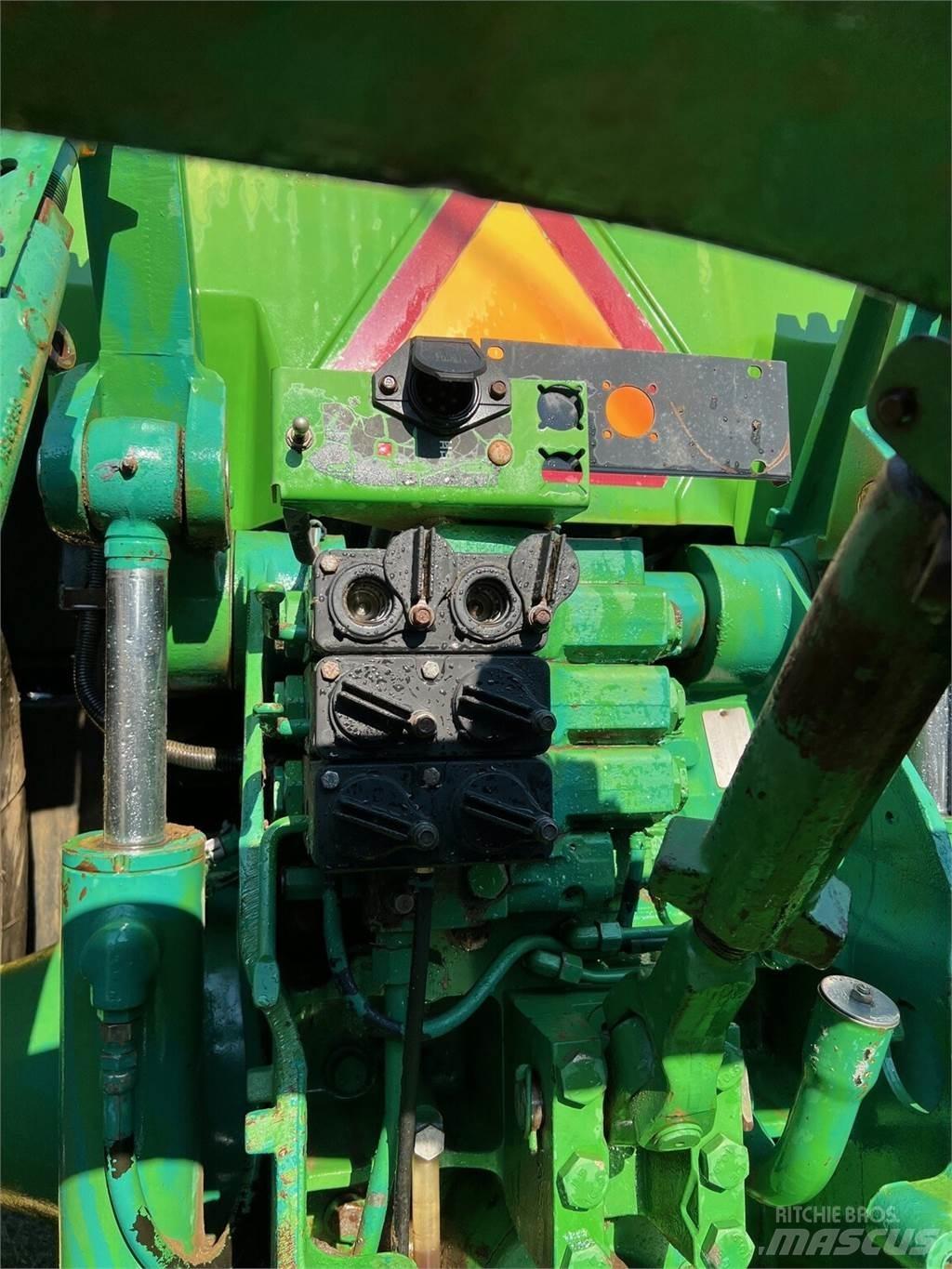 John Deere 8200 Tractors