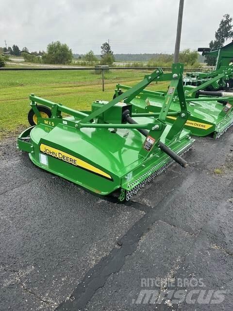 John Deere MX5 Bale shredders, cutters and unrollers