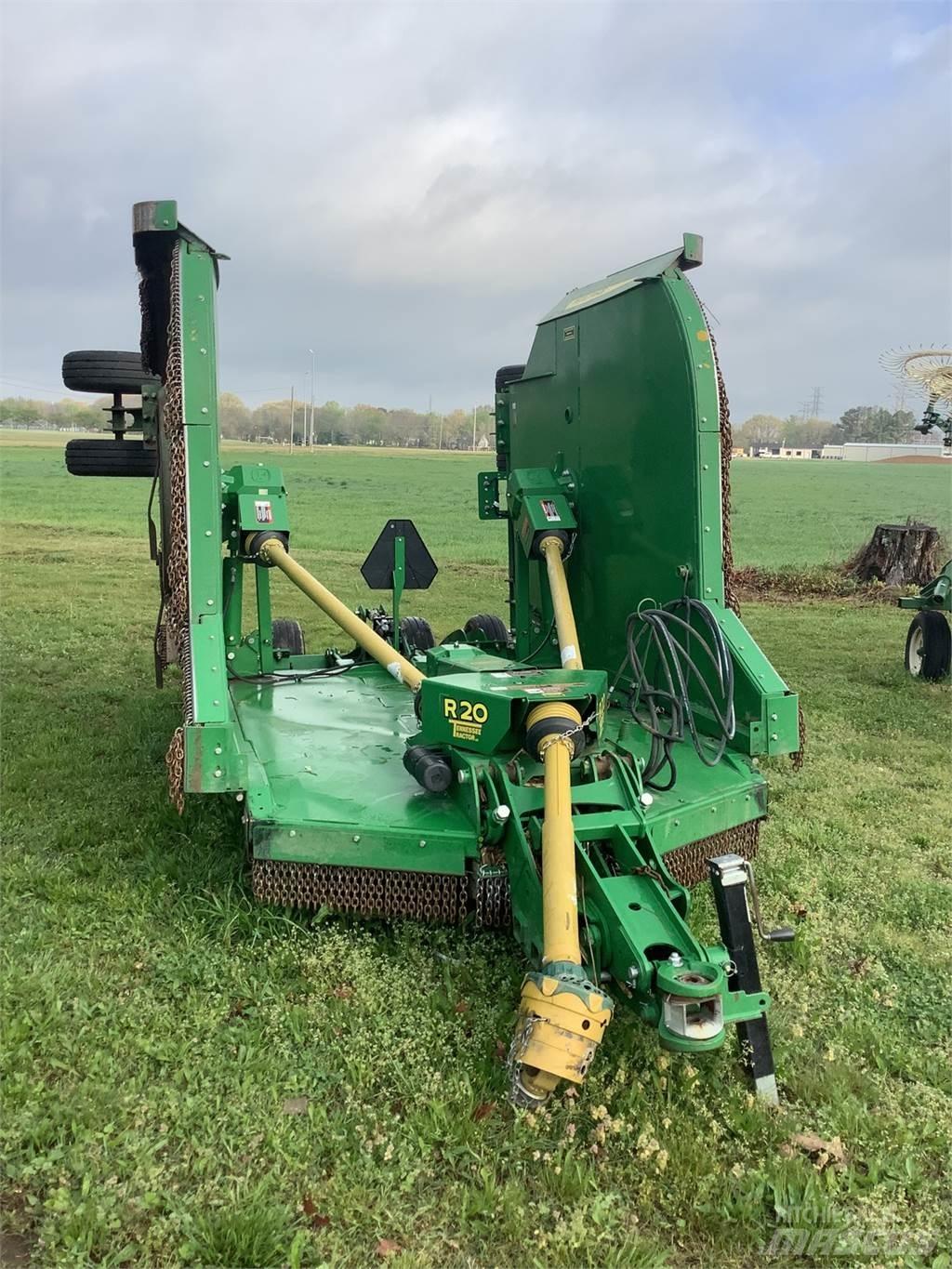 John Deere R20 Bale shredders, cutters and unrollers