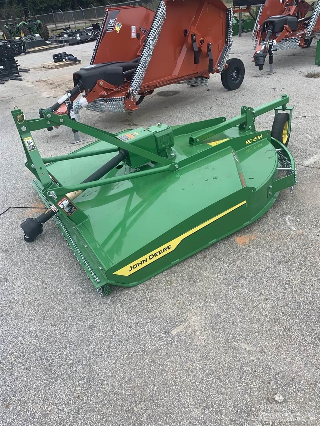 John Deere RC6M Bale shredders, cutters and unrollers