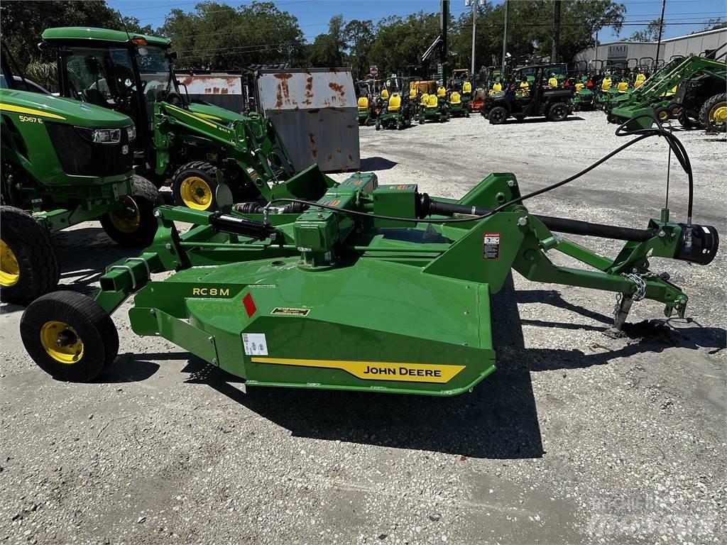 John Deere RC8M Bale shredders, cutters and unrollers