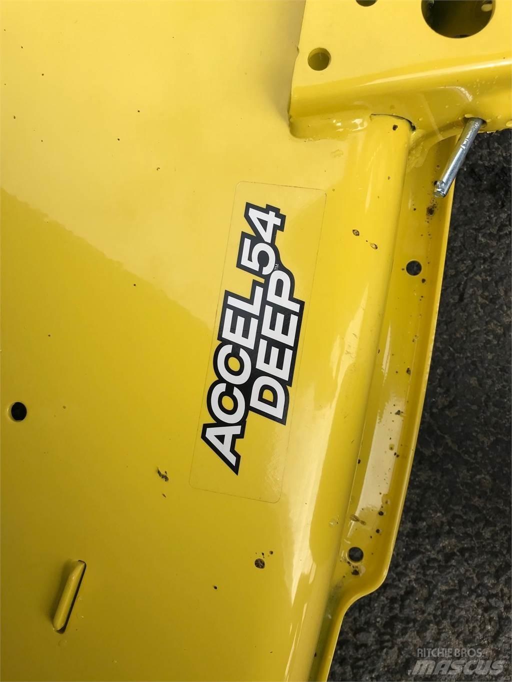 John Deere X570 Compact tractors