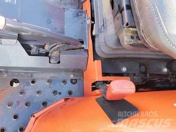 Kubota M 6040 N Tractors