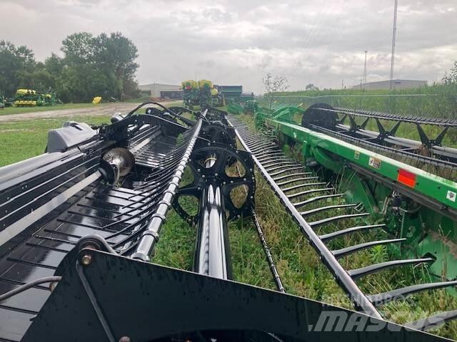 MacDon FD70 Combine harvester accessories