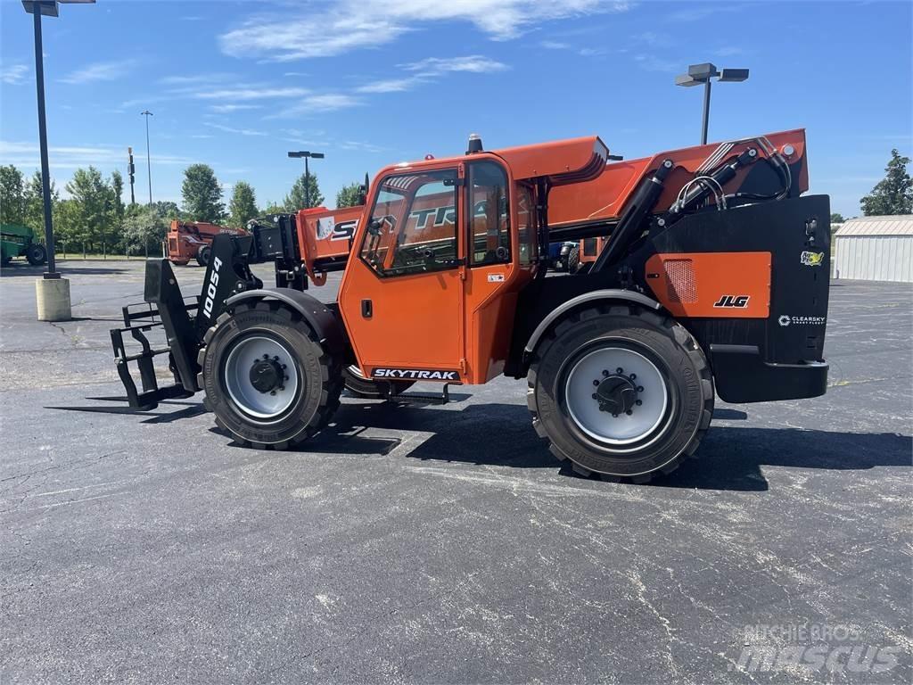 SkyTrak 10054 Telescopic handlers