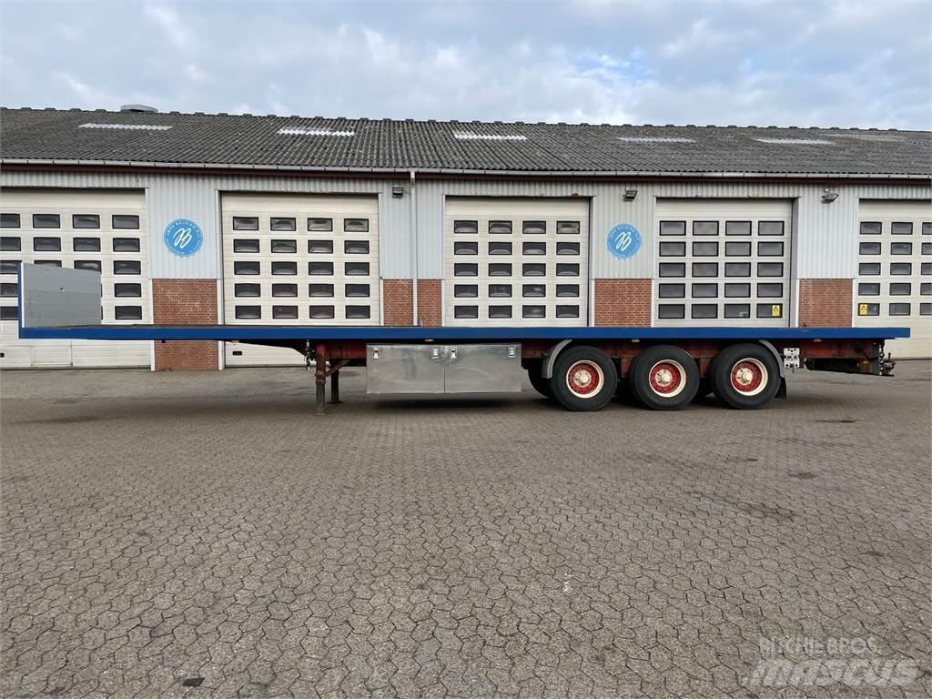 Kel-Berg  Flatbed/Dropside semi-trailers