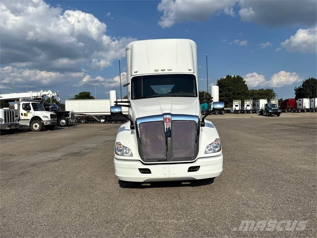 Kenworth T680 Prime Movers