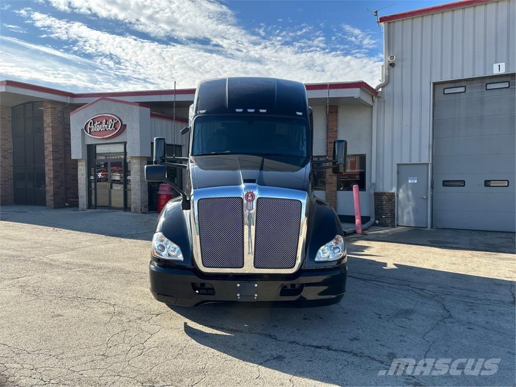 Kenworth T680 Prime Movers