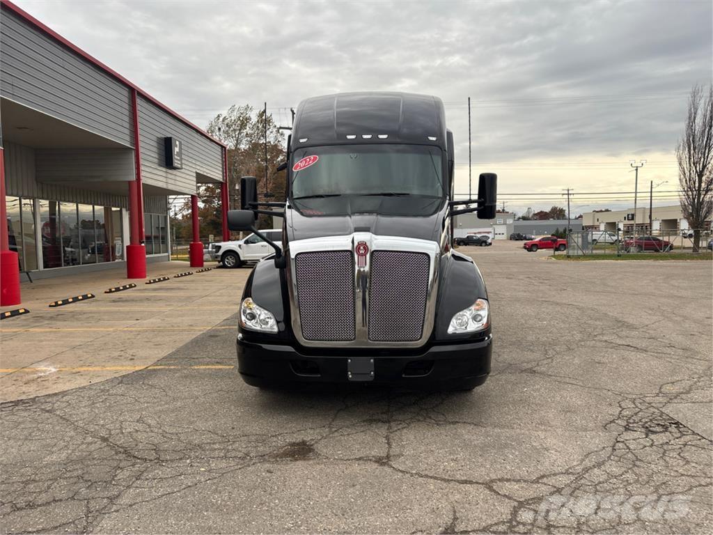 Kenworth T680 Prime Movers