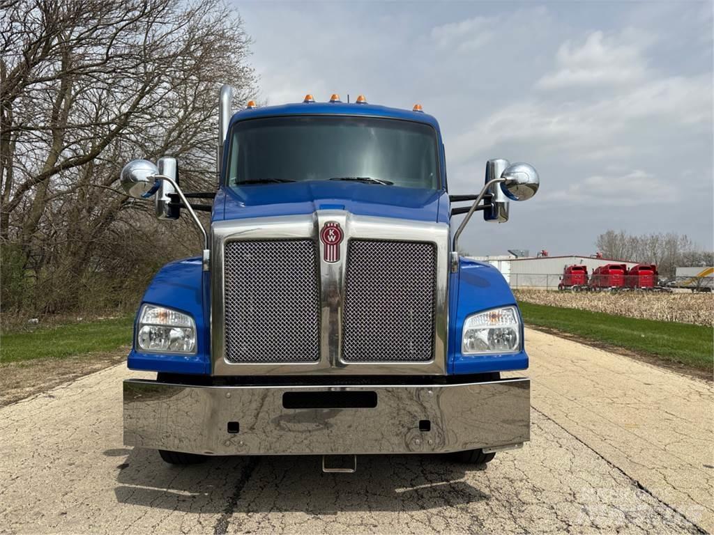 Kenworth T880 Prime Movers