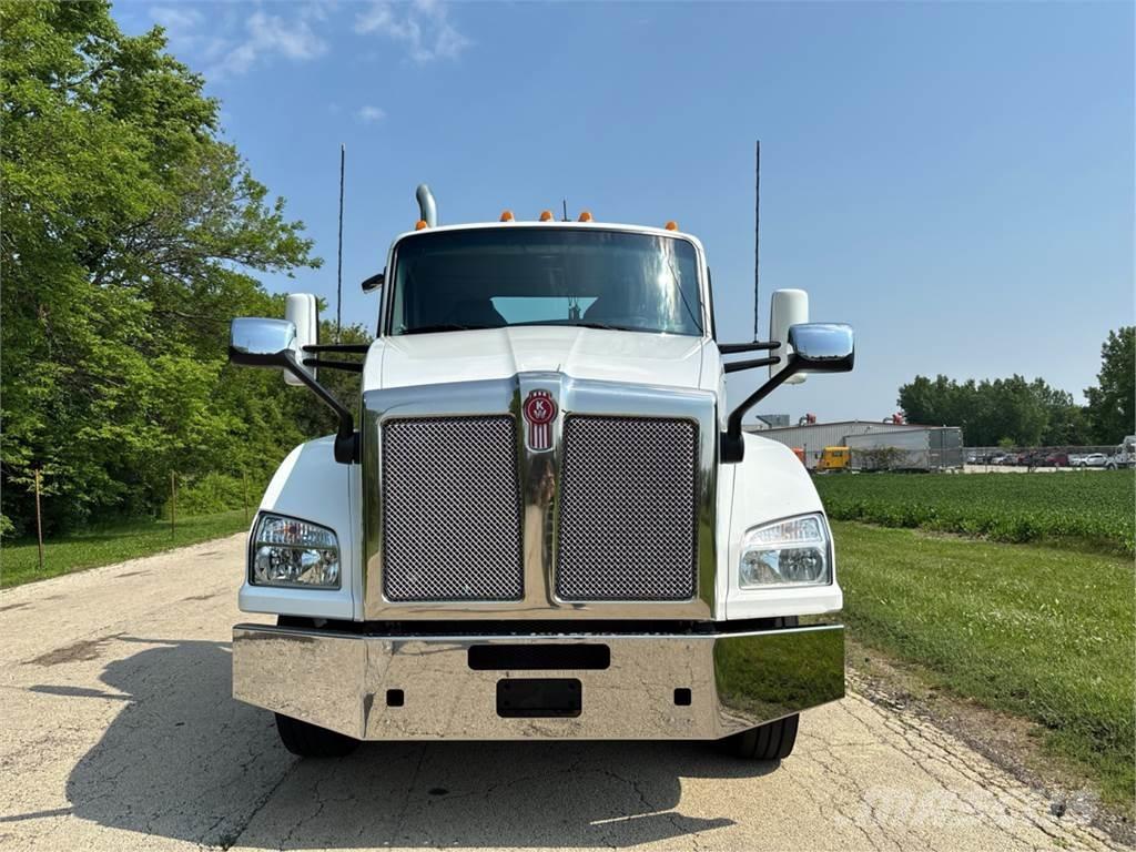 Kenworth T880 Prime Movers