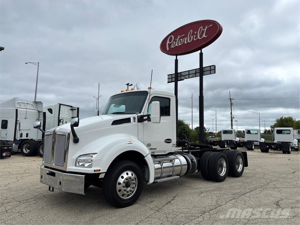 Kenworth T880 Prime Movers