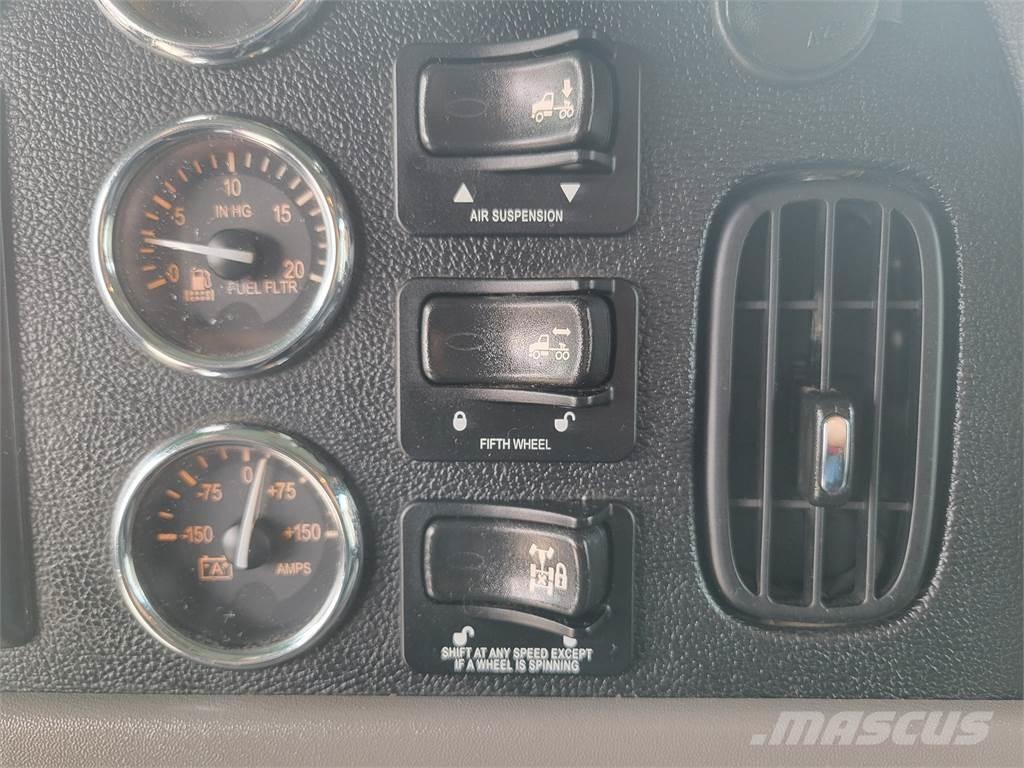 Peterbilt 389 Prime Movers