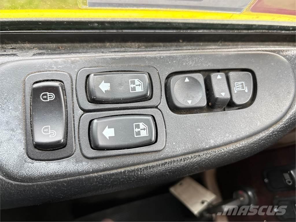 Peterbilt 389 Prime Movers