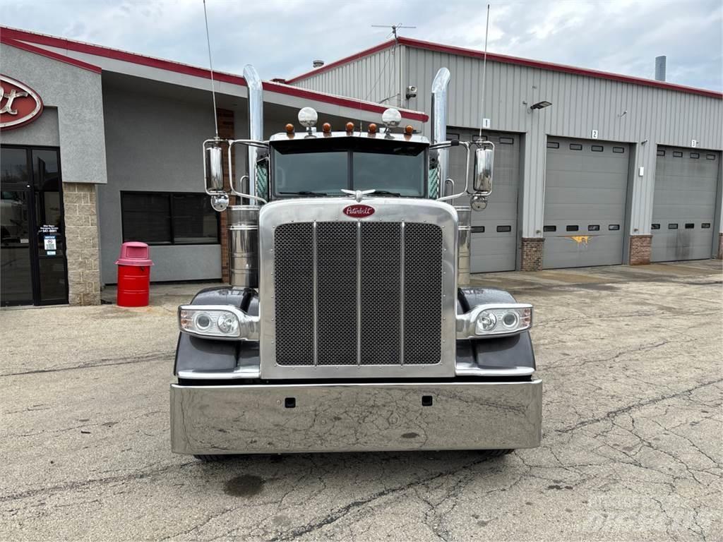 Peterbilt 389 Prime Movers