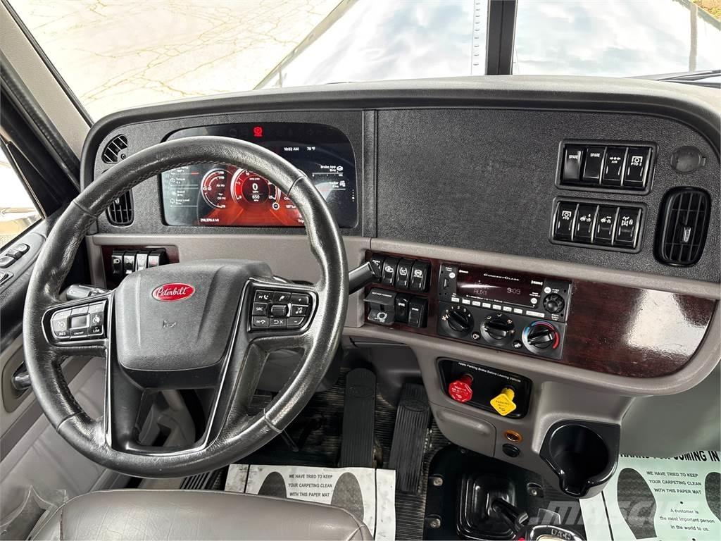 Peterbilt 389 Other trucks