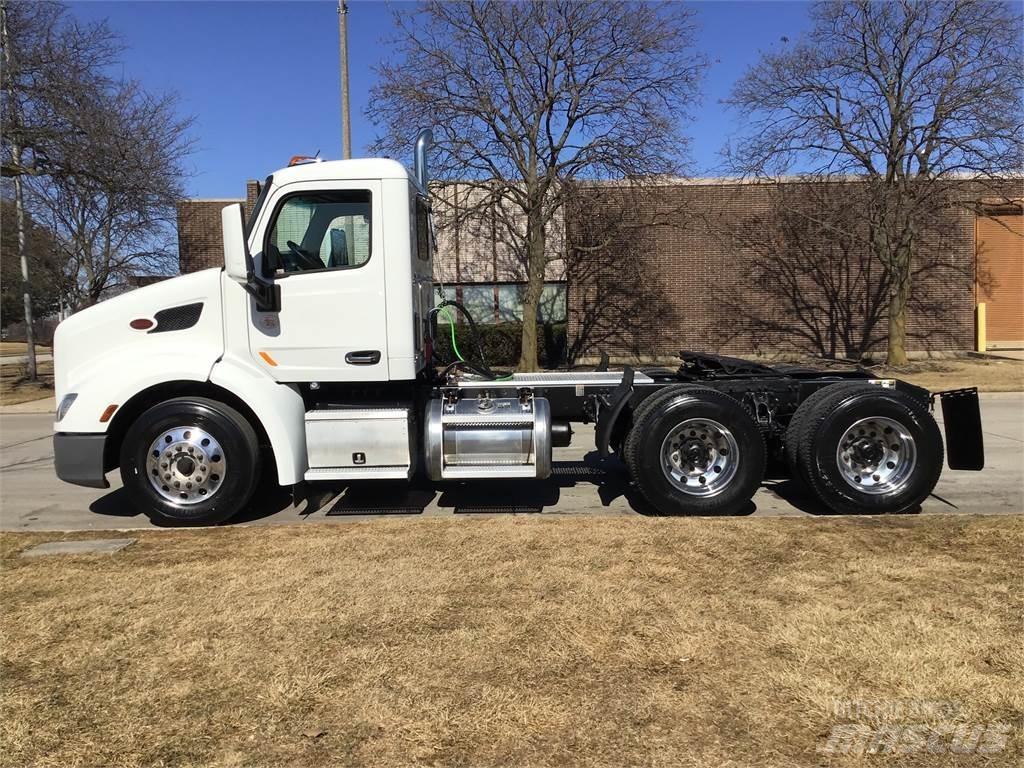 Peterbilt 579 Prime Movers