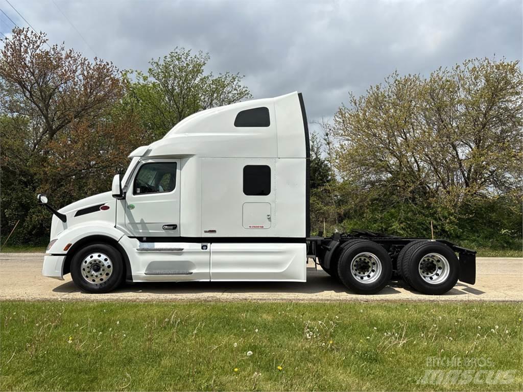 Peterbilt 579 Prime Movers