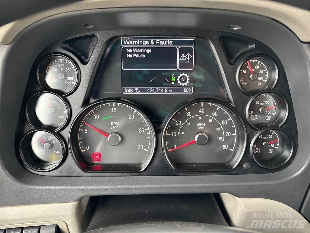 Peterbilt 579 Prime Movers