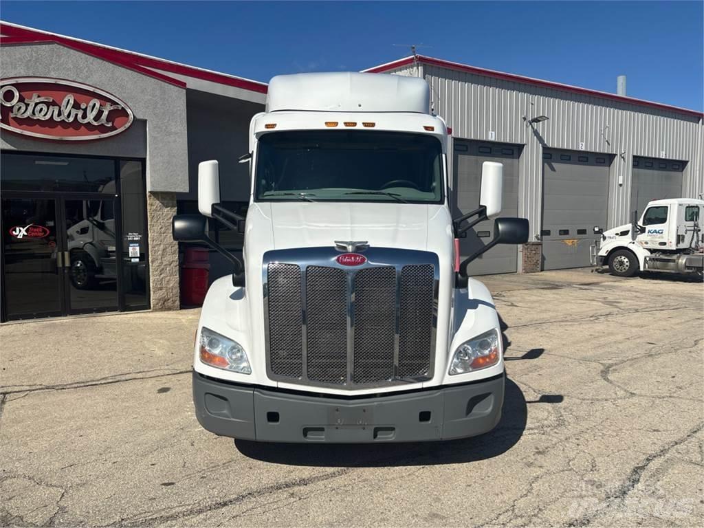 Peterbilt 579 Prime Movers