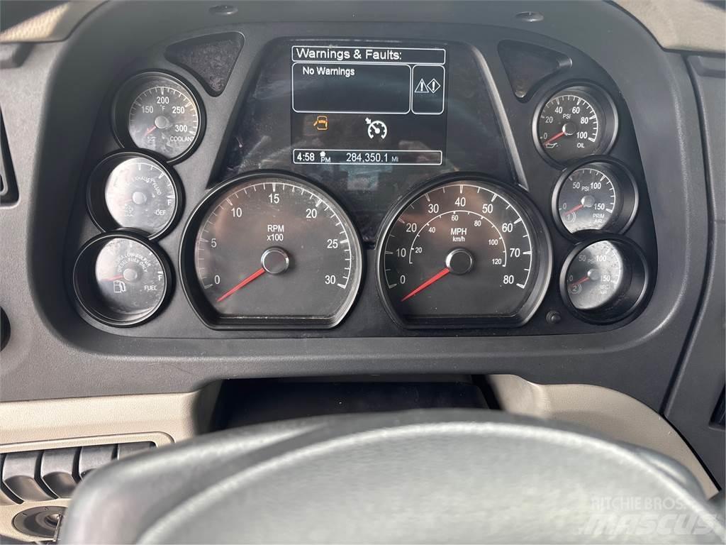 Peterbilt 579 Prime Movers