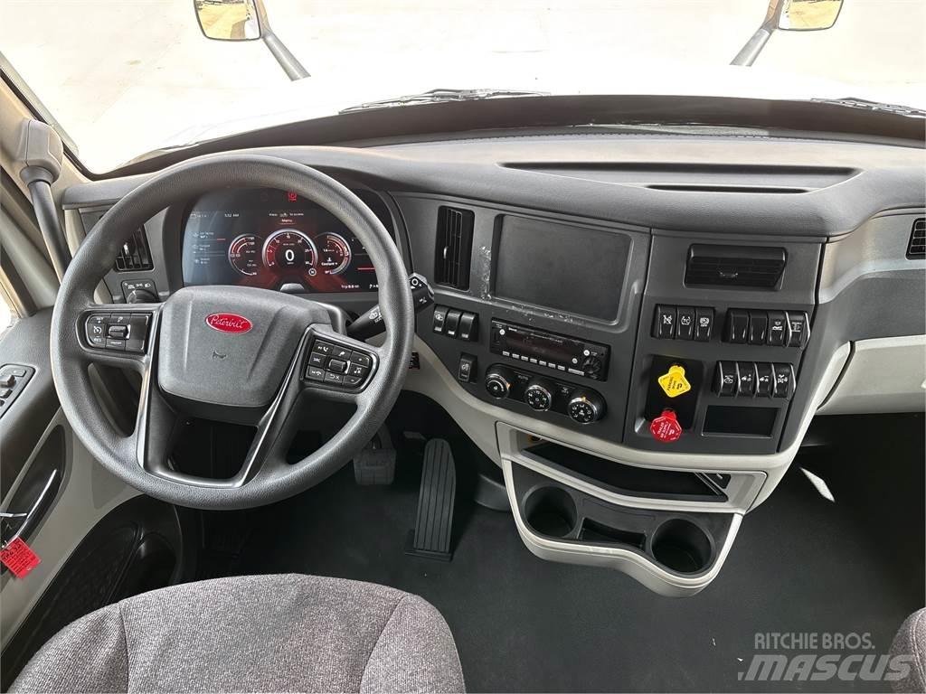 Peterbilt 579 Prime Movers