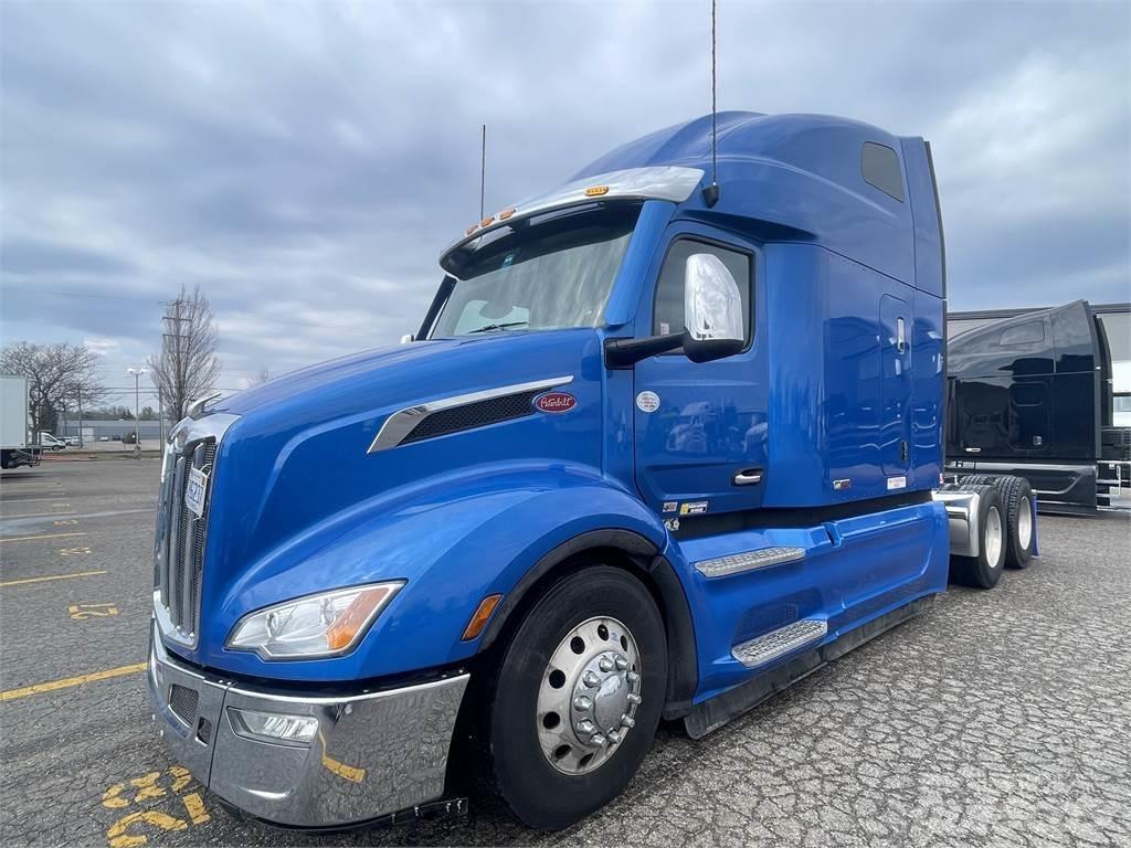 Peterbilt 579 Prime Movers