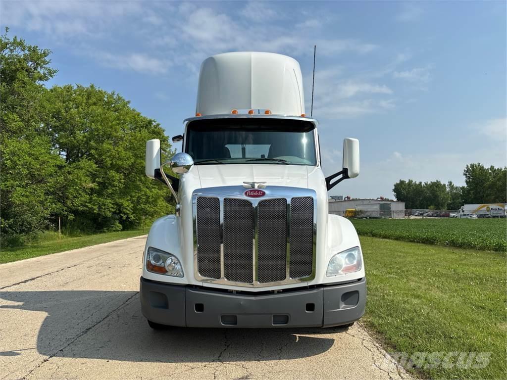 Peterbilt 579 Prime Movers