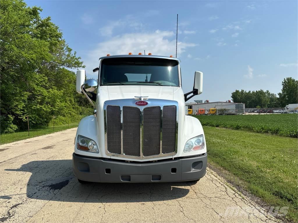 Peterbilt 579 Prime Movers