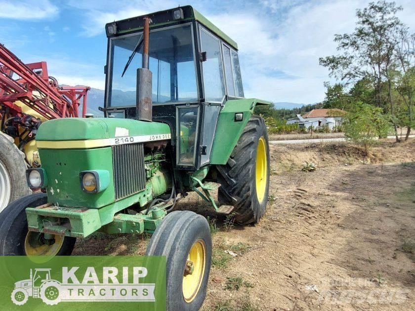 John Deere 2130 Tractors