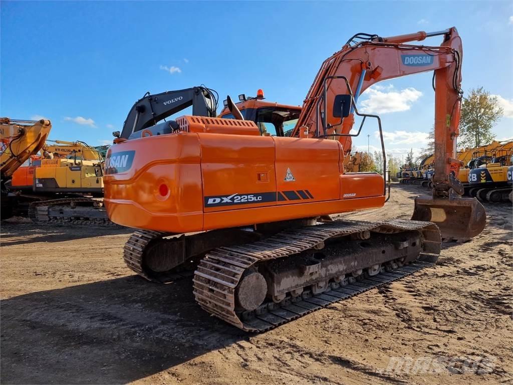 Doosan DX 225LC-3 Crawler excavators