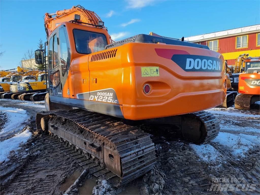 Doosan DX225LC Crawler excavators
